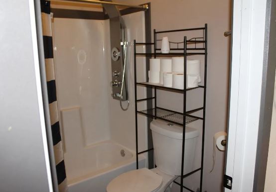 More Photos Of 15 S Center St, Redmond Lodge Meeting Hall For Sale