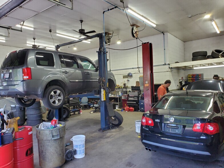 More Photos Of 6501 Crain Hwy, Bowie Auto Dealership For Lease