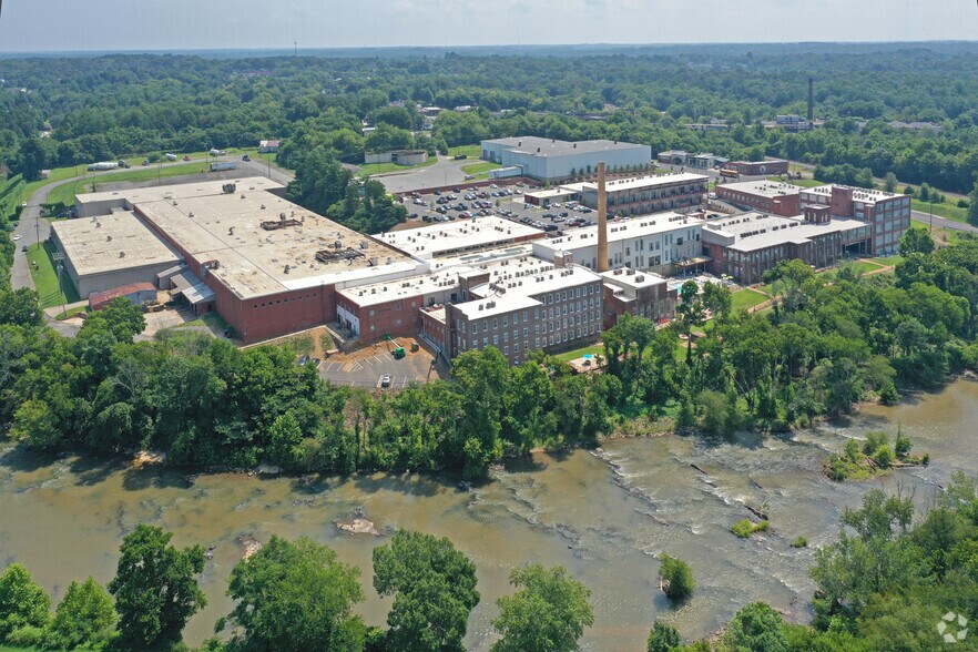 More Photos Of 116 E Main St, Haw River Apartments For Lease
