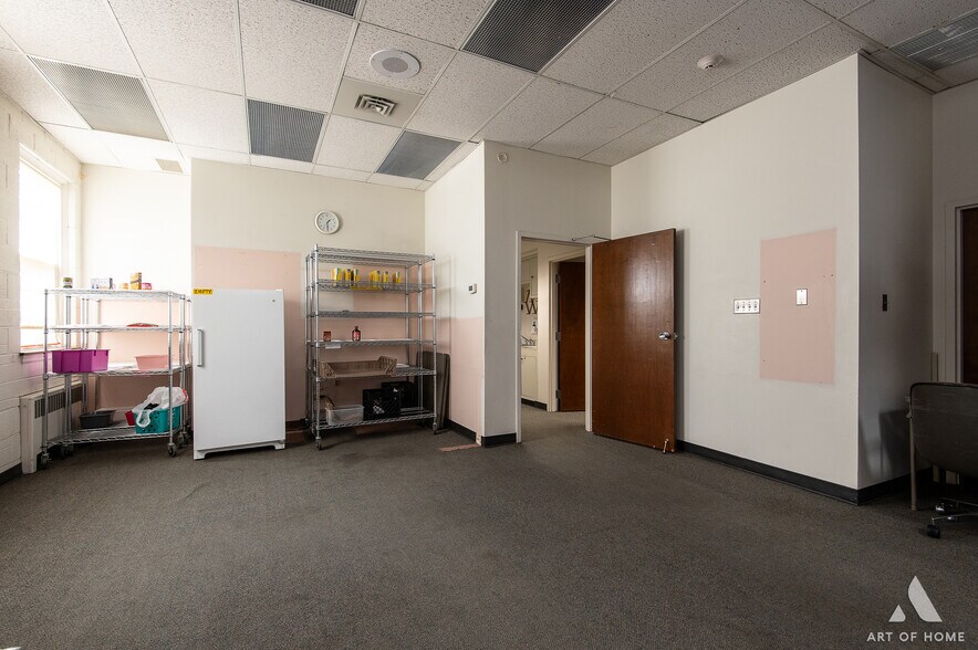 More Photos Of 9411 S 51st Ave, Oak Lawn Religious Facility For Sale