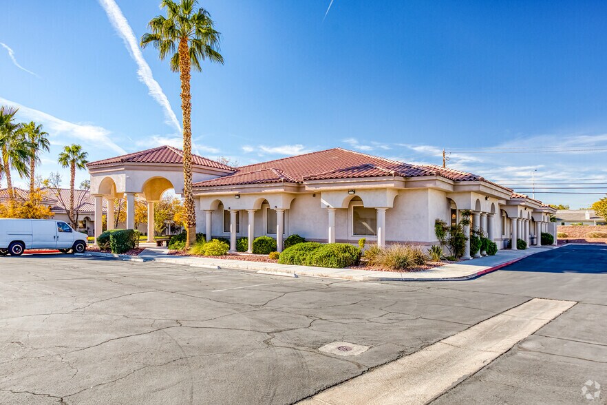 More Photos Of 5820 S Pecos Rd, Las Vegas Office For Lease