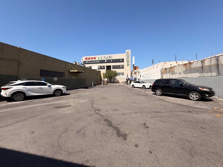 More Photos Of 715 New High St, Los Angeles General Retail For Sale