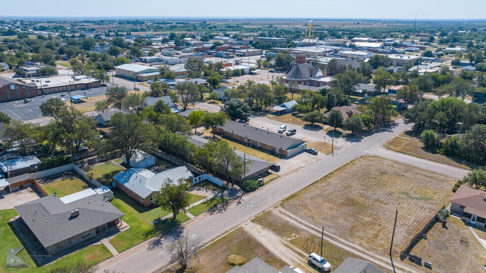 More Photos Of 604 N 3rd St, Haskell Multifamily For Sale