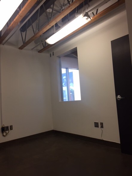 More Photos Of 8335 W Sunset Blvd, West Hollywood Office For Lease