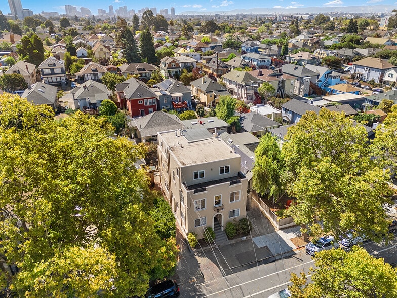 More Photos Of 823-825 55th St, Oakland Apartments For Sale