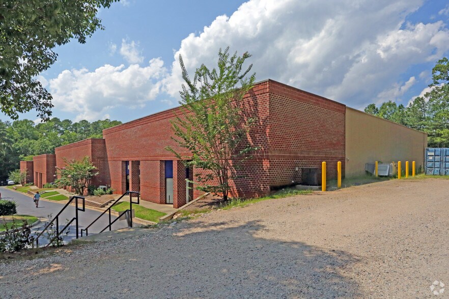 More Photos Of 3200 Glen Royal Rd, Raleigh Showroom For Lease