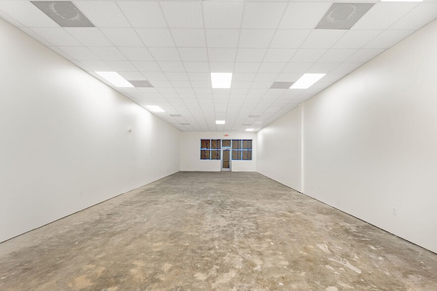 More Photos Of 9430 University City Blvd, Charlotte Freestanding For Lease