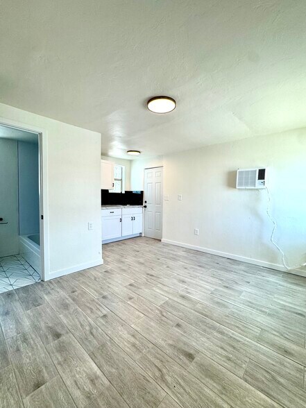 More Photos Of 50 W 32nd St, Tucson Apartments For Sale