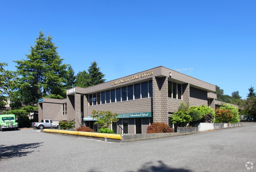 More Photos Of 17800 Talbot Rd S, Renton Medical For Lease