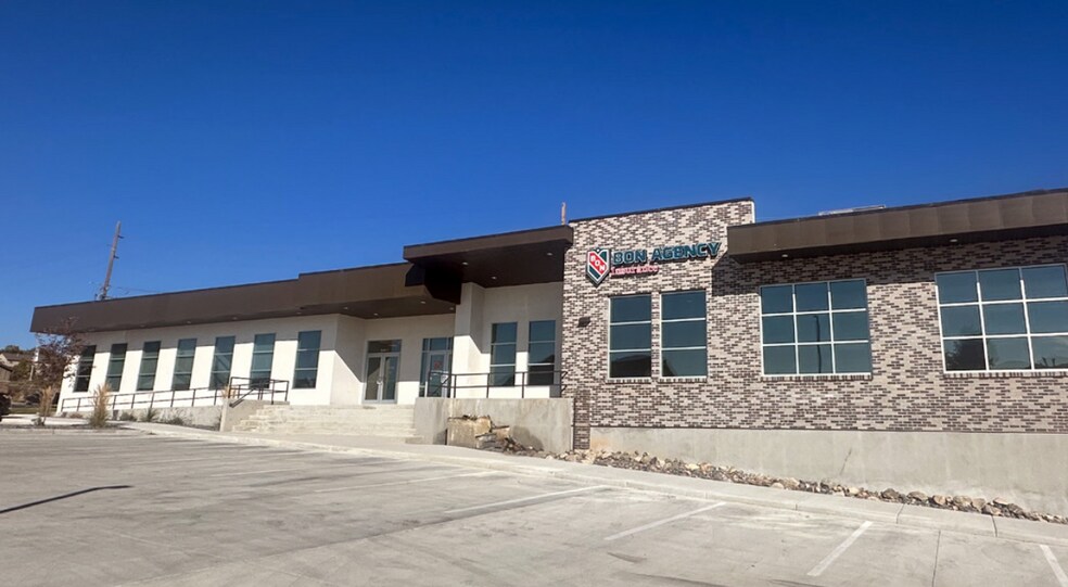 Primary Photo Of 1030 University Park Blvd, Clearfield Office For Lease