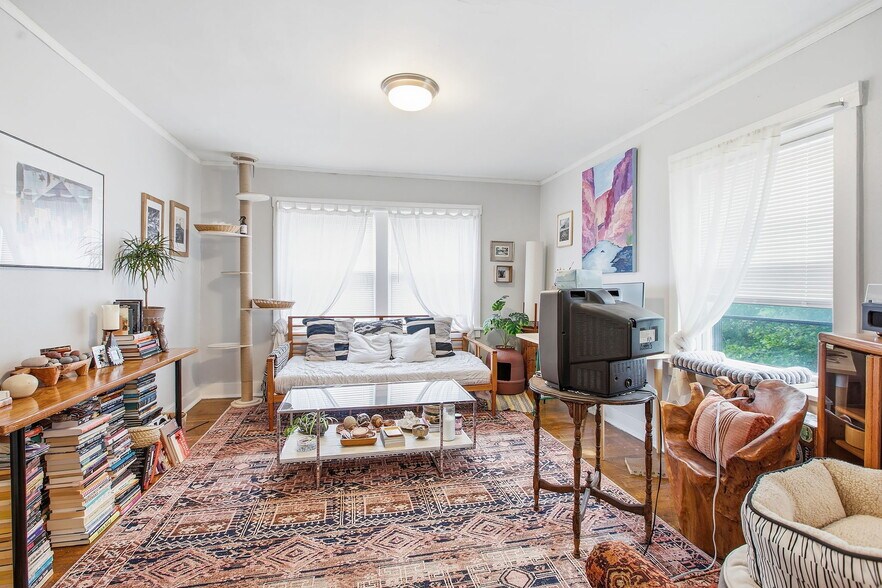 More Photos Of 1109 W 40th St, Kansas City Apartments For Sale