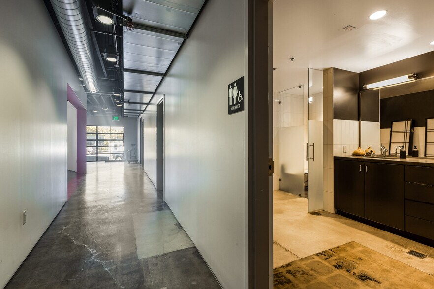 More Photos Of 3644 Eastham Dr, Culver City Loft Creative Space For Lease