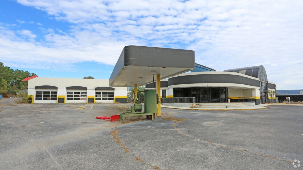 More Photos Of 3030 University Dr, Huntsville Carwash For Sale