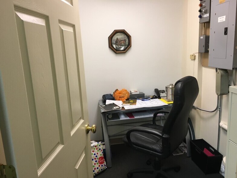 More Photos Of 130 E O'Hara St, Mc Donald Freestanding For Sale