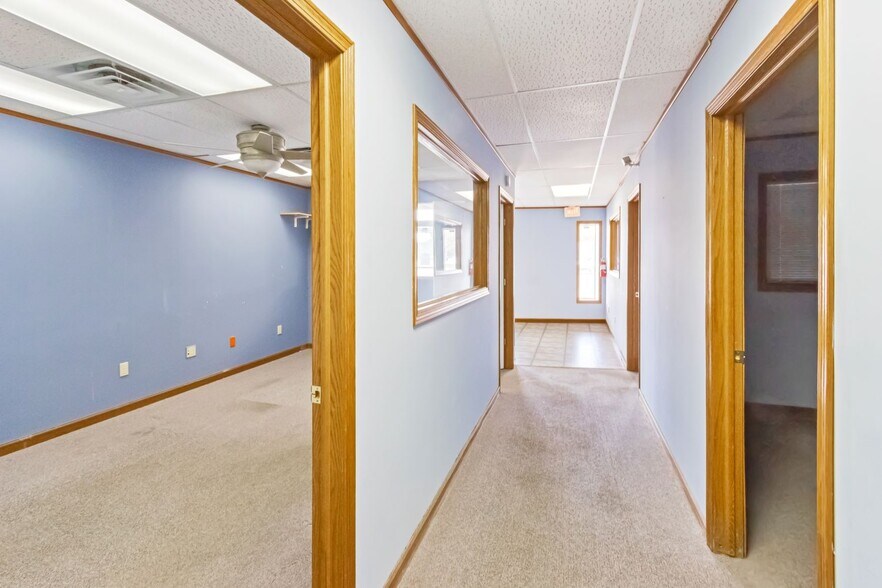 More Photos Of 2317-2323 E Lincolnway, Sterling Medical For Lease