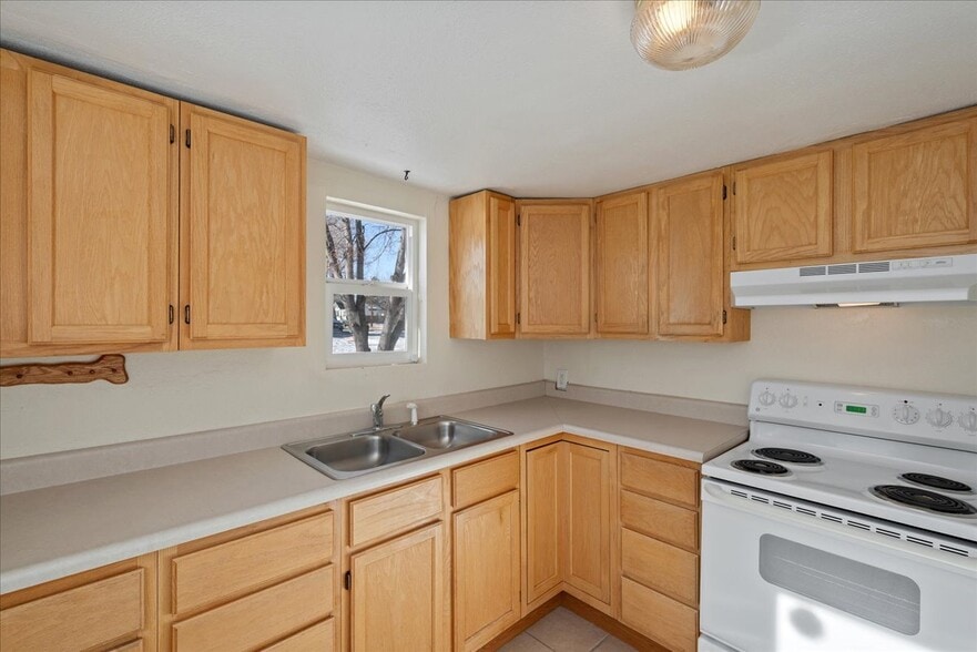 More Photos Of 1919 Morrie Ave, Cheyenne Office For Sale