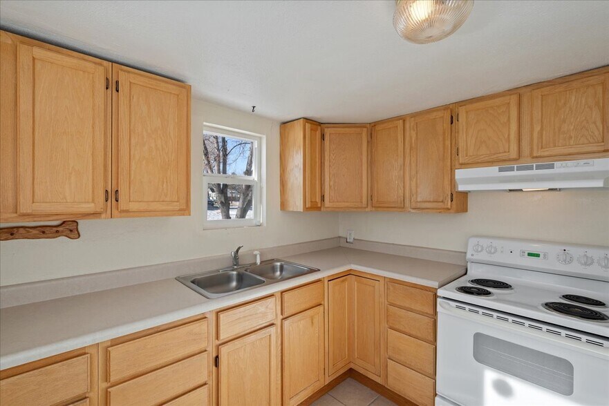 More Photos Of 1919 Morrie Ave, Cheyenne Office For Lease