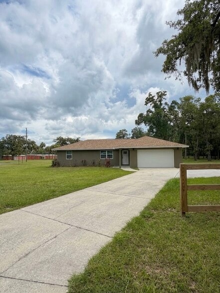 More Photos Of 8635 W Goodman Ln, Homosassa Industrial For Lease
