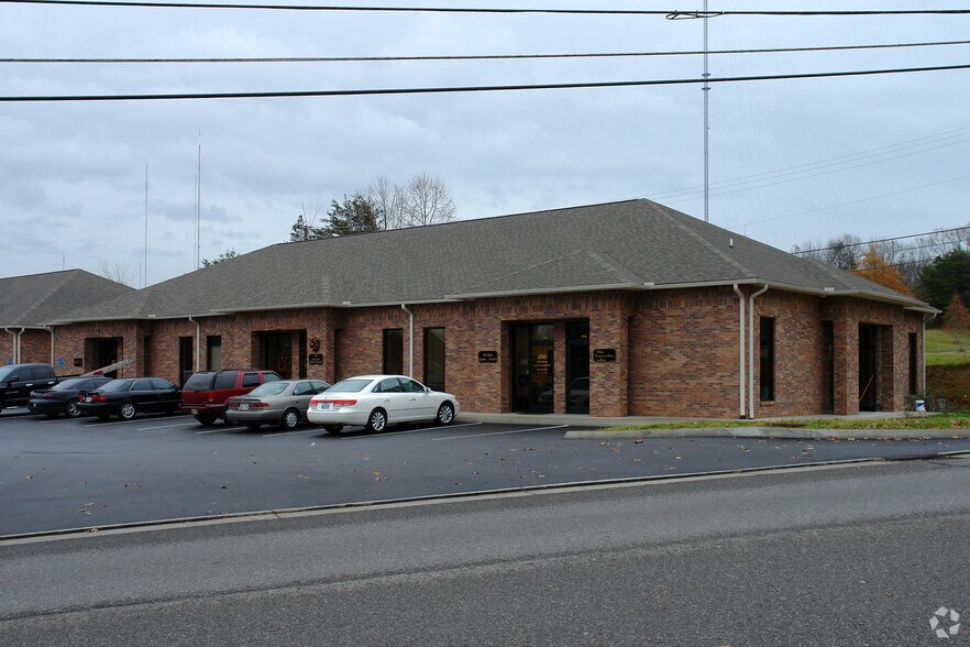 More Photos Of 1308 Wilson Rd, Knoxville Office For Lease