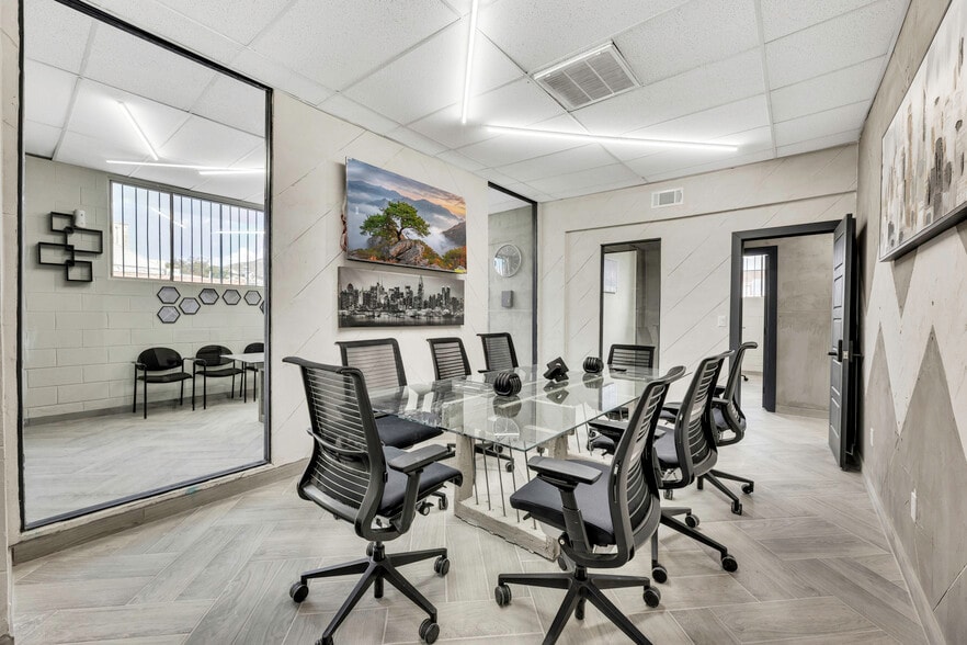 More Photos Of 1528 E Yandell Dr, El Paso Loft Creative Space For Sale