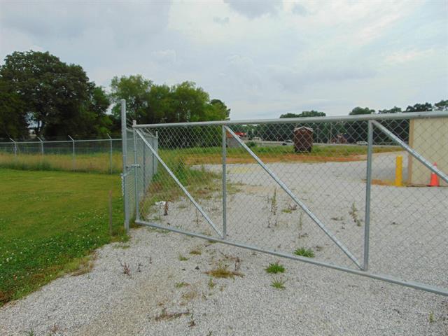 More Photos Of 6746 US-72, Killen Specialty For Sale