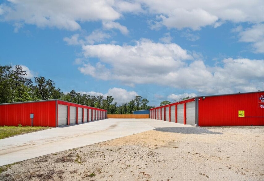 More Photos Of 277 Moses St, Zavalla Self Storage For Sale