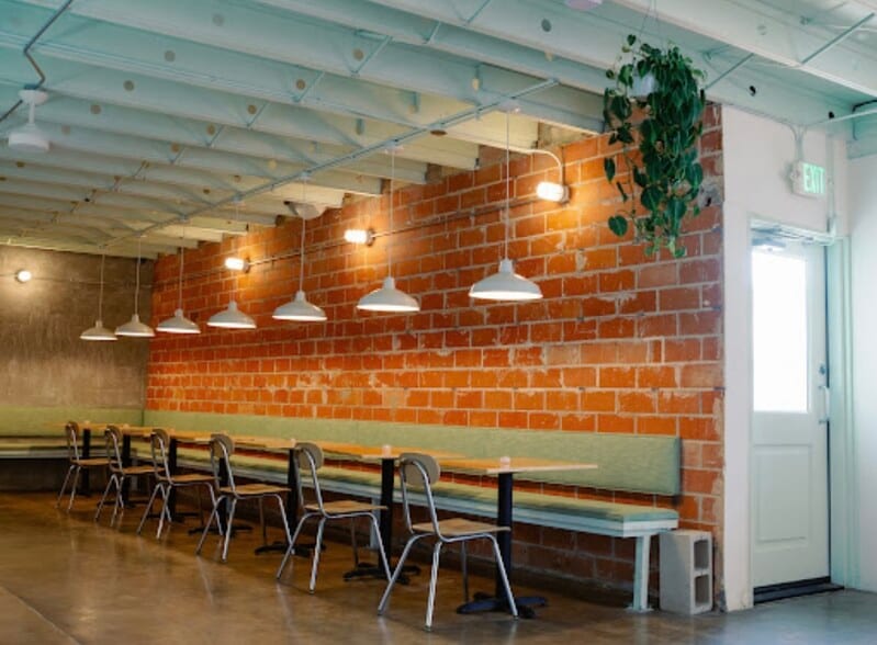 More Photos Of 125 W Grayson St, San Antonio Restaurant For Lease