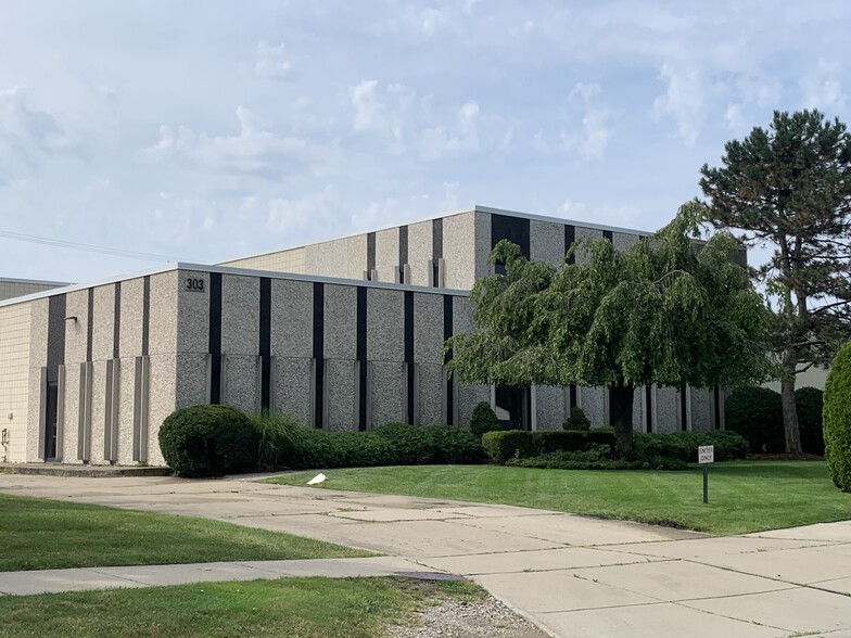 Primary Photo Of 303-325 W Girard Ave, Madison Heights Warehouse For Sale