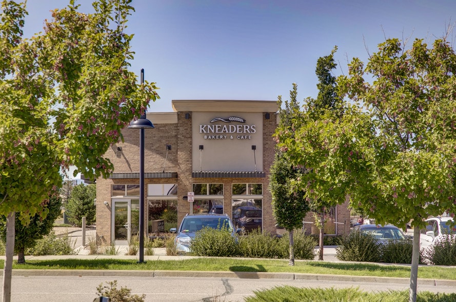 More Photos Of 9846 Zenith Meridian Dr, Englewood Restaurant For Sale