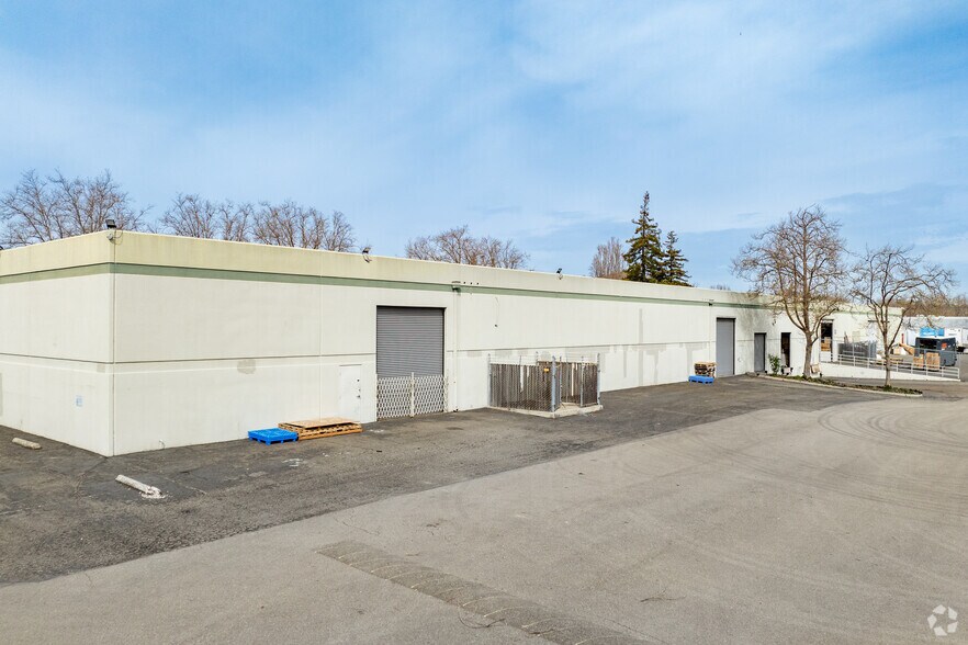 More Photos Of 31164-31172 Huntwood Ave, Hayward Industrial For Sale