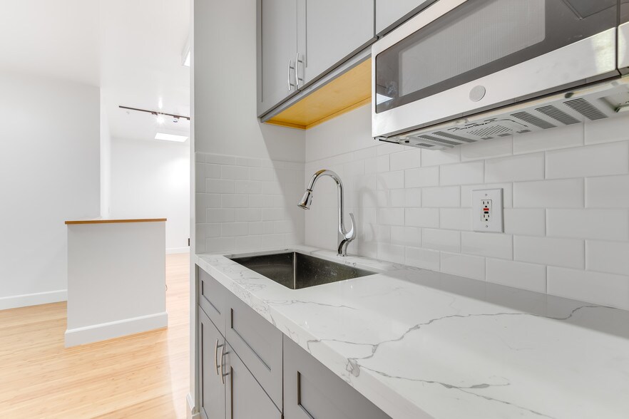 More Photos Of 3415 Cesar Chavez, San Francisco Medical For Sale