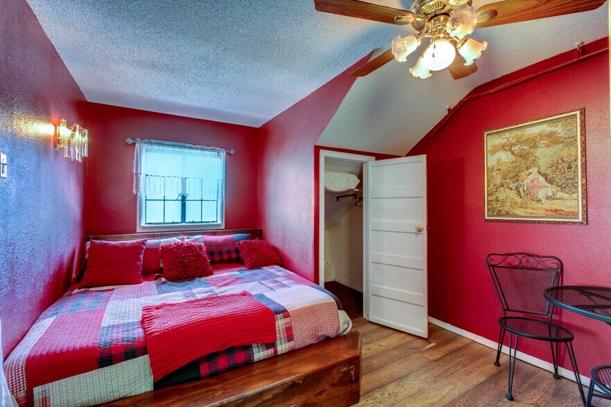 More Photos Of 8136 S Brook Forest Rd, Evergreen Specialty For Sale