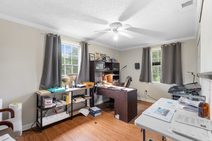 More Photos Of 5757 Ogeechee Rd, Savannah Flex For Lease