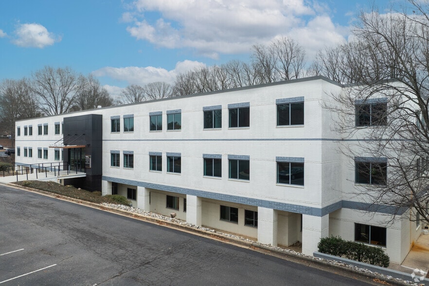 Primary Photo Of 101 SW Cary Pky, Cary Medical For Lease