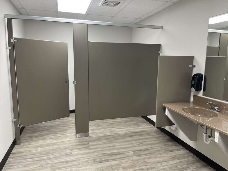 More Photos Of 934 I St, Burwell Medical For Sale