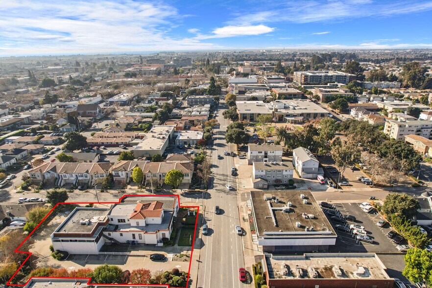 More Photos Of 1370 Santa Rosa St, San Leandro Funeral Home For Sale
