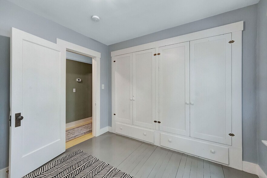 More Photos Of 8325-8337 SE 17th Ave, Portland Freestanding For Sale