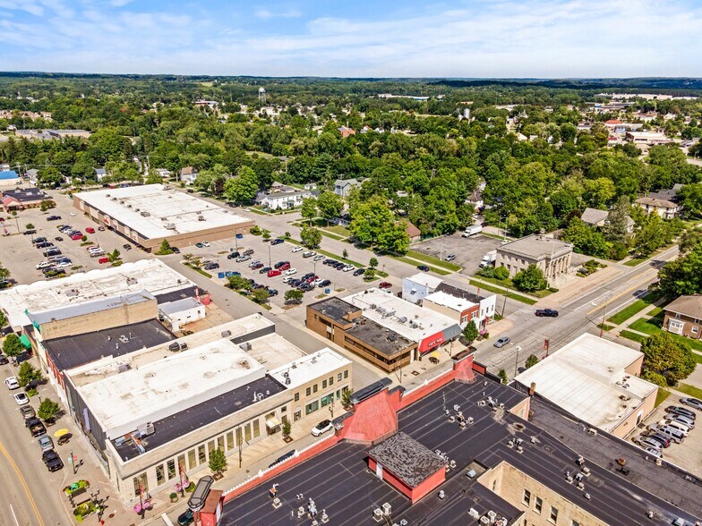 More Photos Of 211 Maple St, Big Rapids Office Residential For Lease