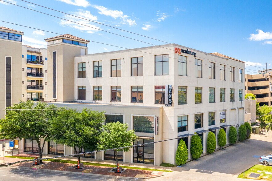 More Photos Of 2421 W 7th St, Fort Worth Office Residential For Lease