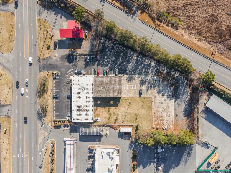 More Photos Of 325 US Highway 70 SW, Hickory Hotel For Sale