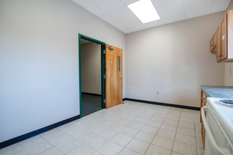 More Photos Of 33 W Main St, Vernon Rockville Storefront Retail Office For Lease