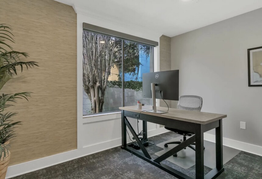 More Photos Of 1615 E Woodward St, Orlando Office For Lease