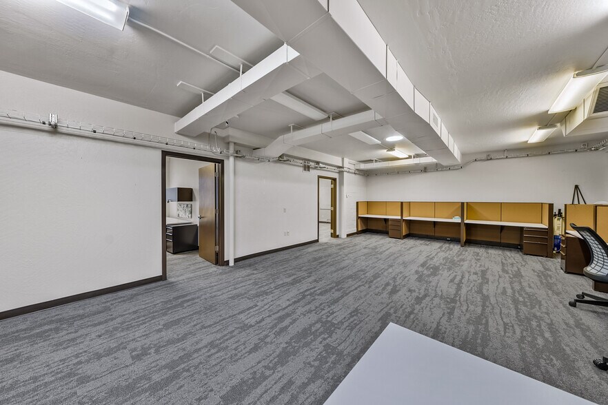 More Photos Of 209 N Pacific Hwy, Talent General Retail For Sale