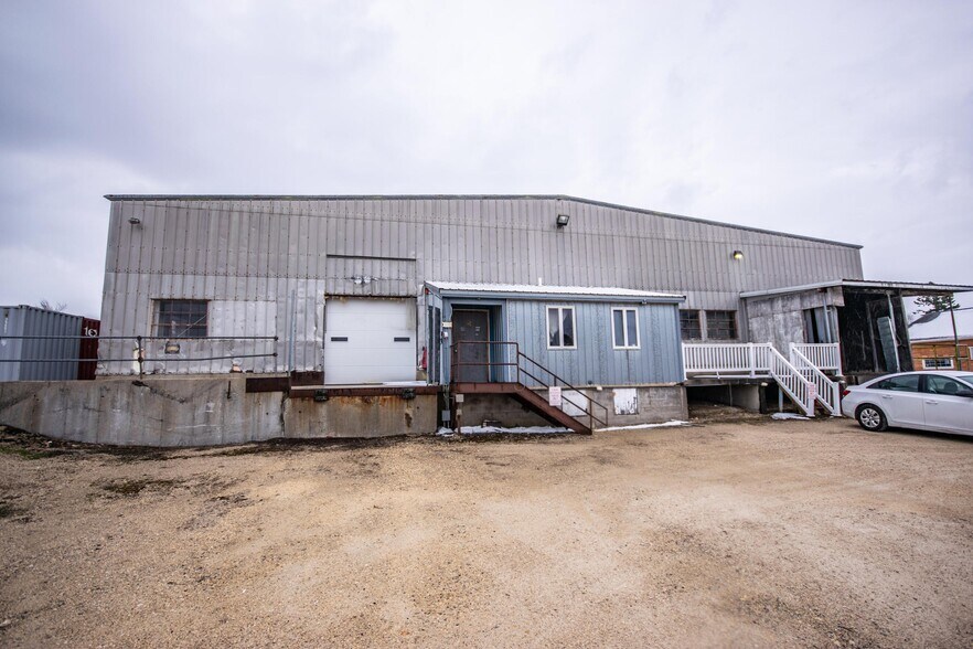 More Photos Of 625 Menomonee St, Theresa Warehouse For Lease