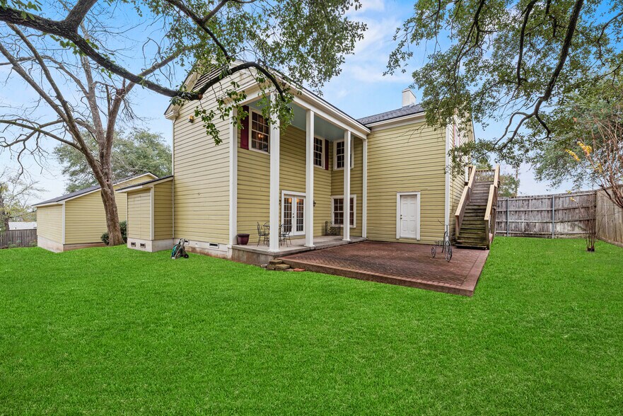 More Photos Of 1106 Avenue O, Huntsville Office Residential For Sale