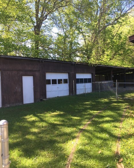 More Photos Of 1521 Sulphur Springs Rd, Waynesville Office For Sale