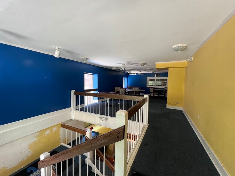 More Photos Of 113 S Court Ave, Memphis General Retail For Sale