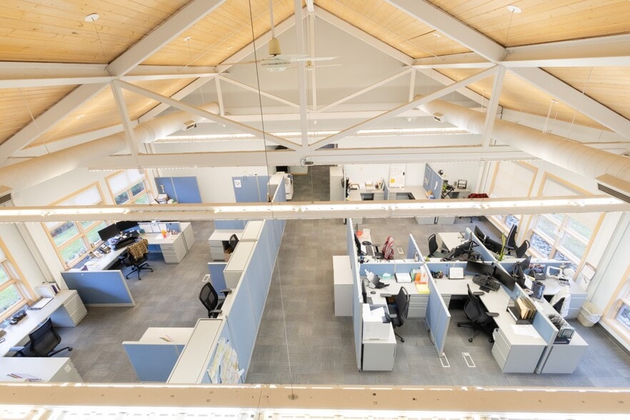 More Photos Of 2940 Parkview Dr, Petoskey Office For Sale