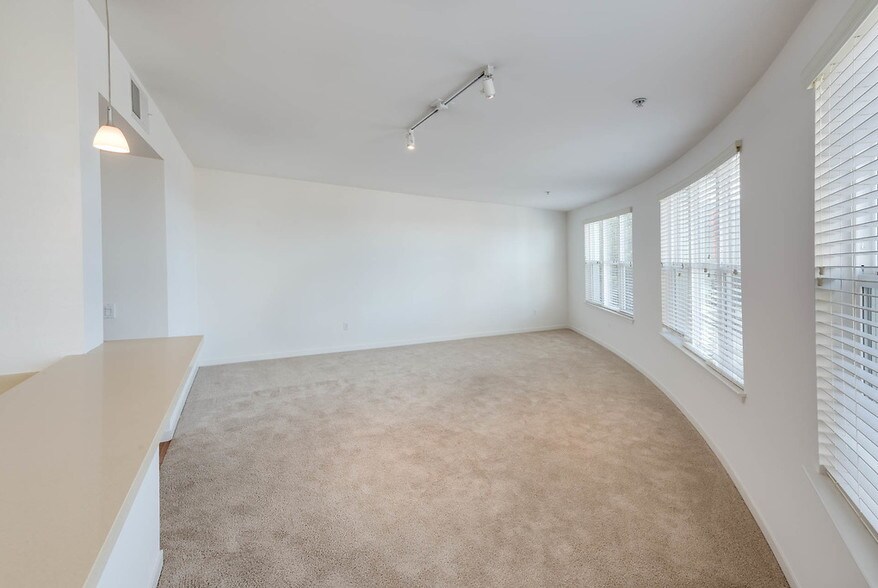 More Photos Of 700 University Ave, Berkeley Multifamily For Sale