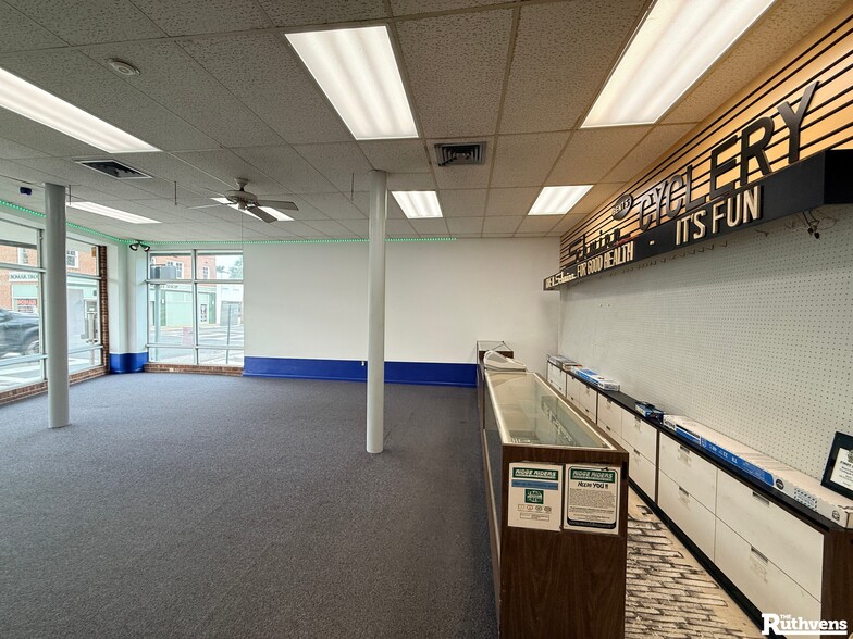 More Photos Of 1058 S Florida Ave, Lakeland Storefront Retail Office For Sale